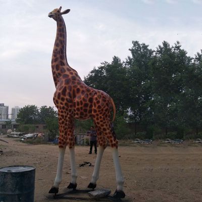 園林景區玻璃鋼大型動物長頸鹿