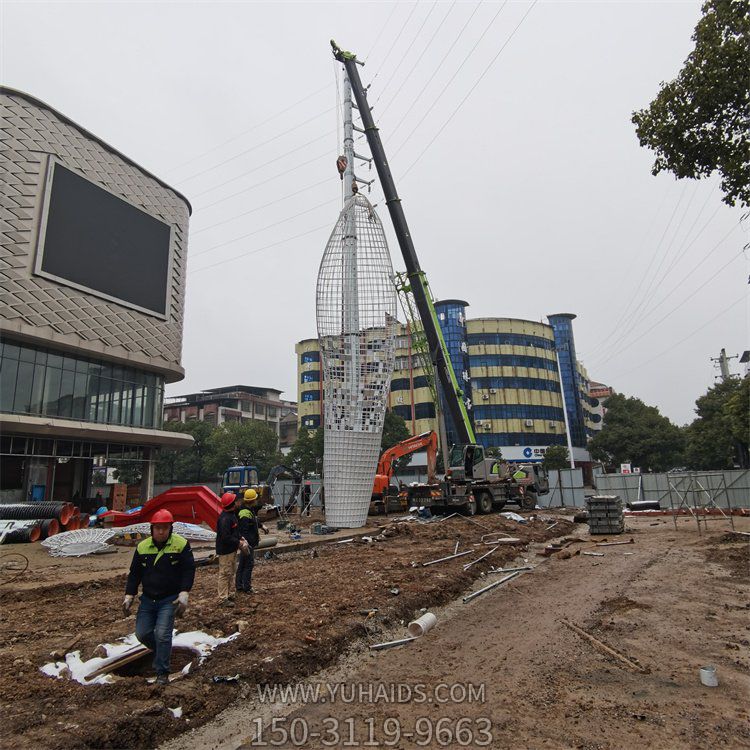 商場戶外擺放大型不銹鋼網格鯨魚景觀雕塑