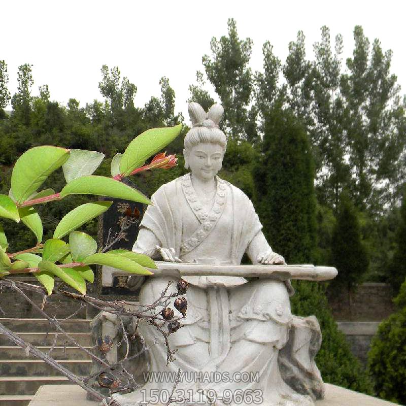 戶外景區公園一位彈琴的古代女子石雕琴雕塑